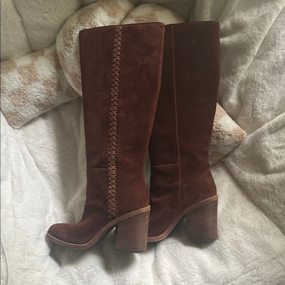 UGG Brown Heeled Boots with Chunky Heel